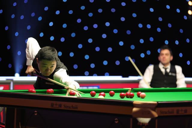 还肩负着为 还肩负着为