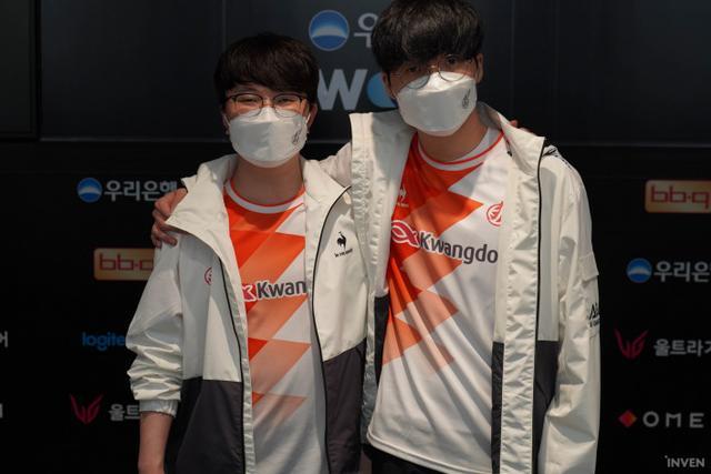 于在关键时 于在关键时