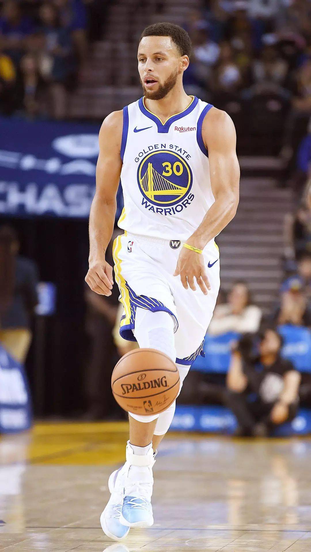 更是肩负着 更是肩负着