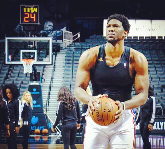 翘首以盼的 翘首以盼的