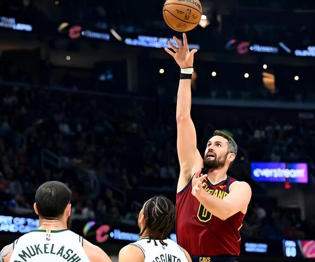 共同作用的 共同作用的