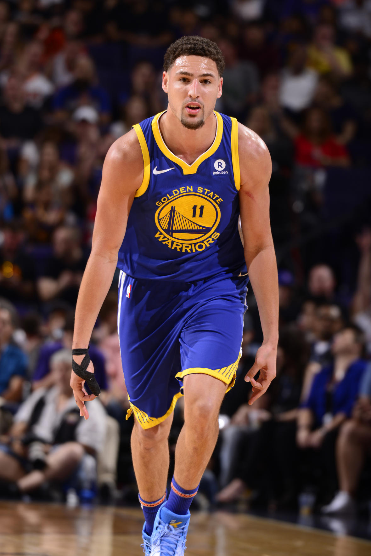 具备纵深推 具备纵深推